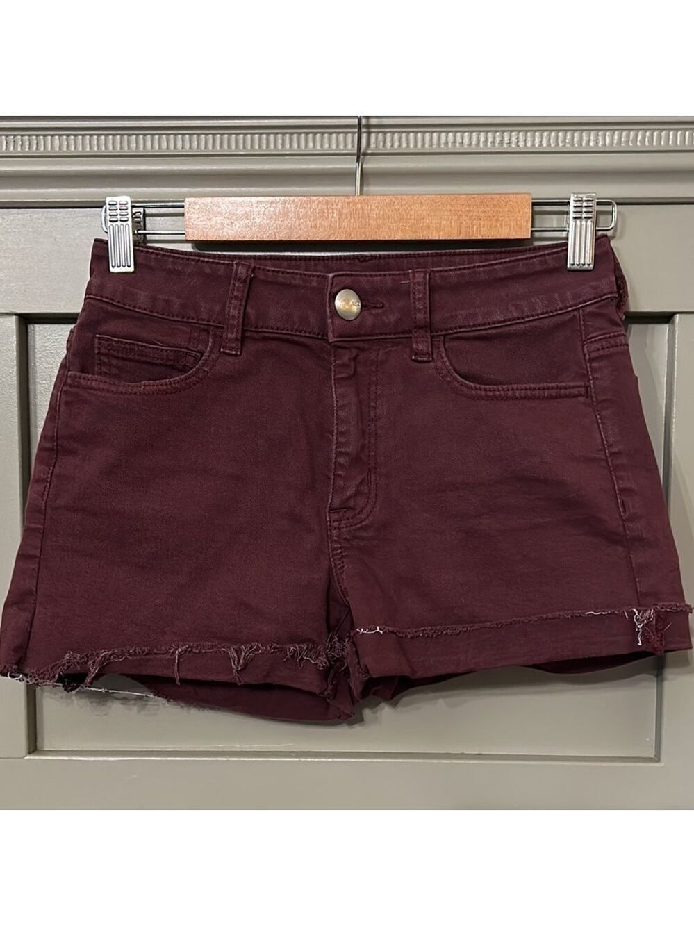 AMERICAN Eagle Outfitters HI-Rise Shortie Cutoff Shorts Rolled Cuff Burgundy 4